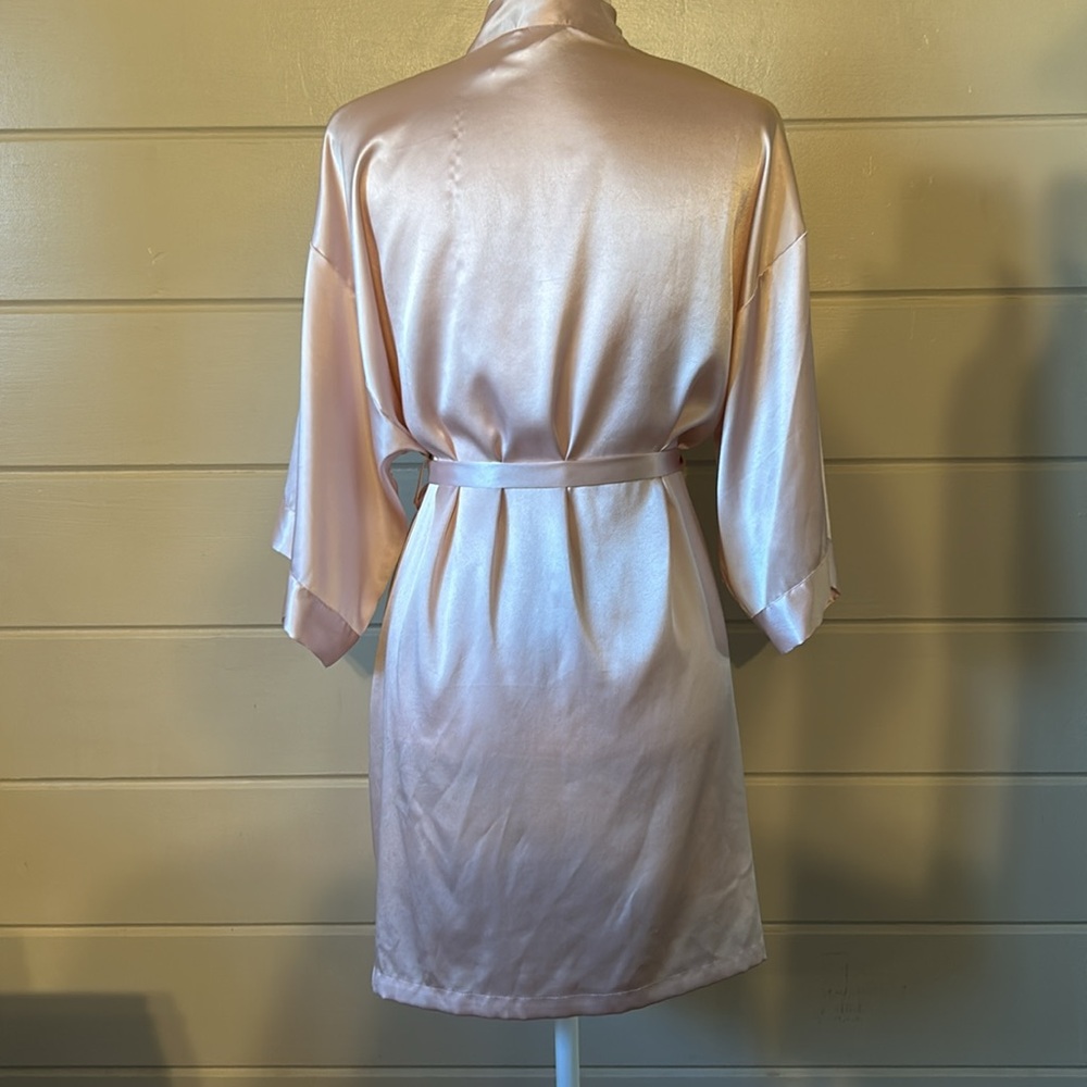 Victoria’s Secret Rose Champagne Satin Robe – Size S/M / P/M - Picture 7 of 12